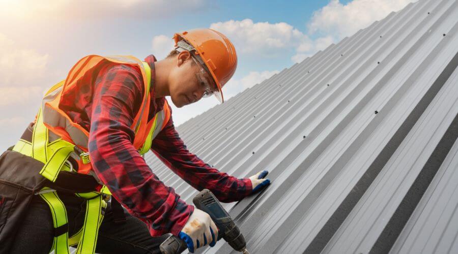 Professional gutter cleaning in New Rochelle, NY
